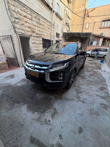 מודעת רכב מיצובישי ASX