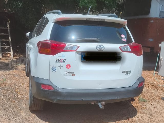 טויוטה RAV4