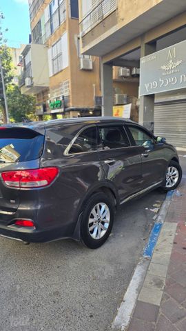 קיה סורנטו