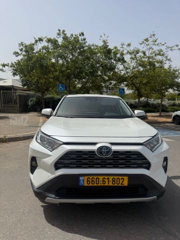 מודעת רכב טויוטה RAV4