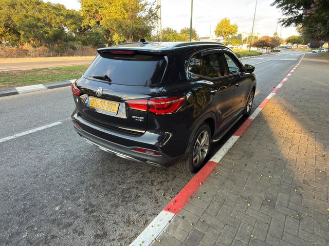 אם ג'י EHS PHEV