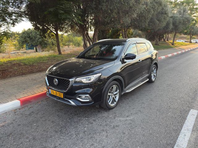 מודעת רכב אם ג'י EHS PHEV