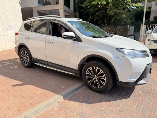 מודעת רכב טויוטה RAV4