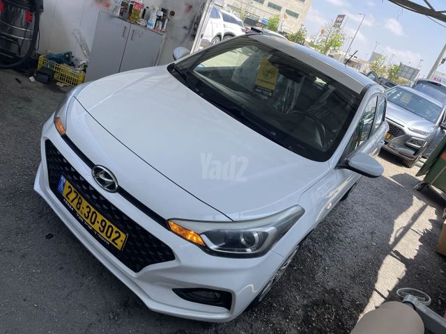יונדאי i20