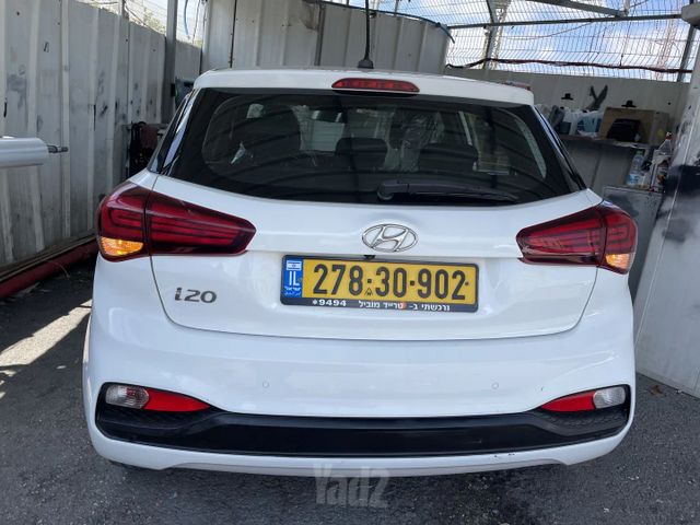יונדאי i20
