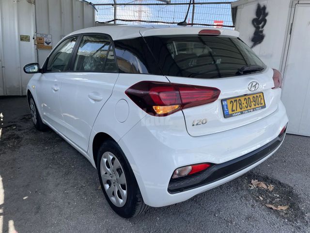 יונדאי i20