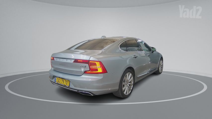 וולוו S90