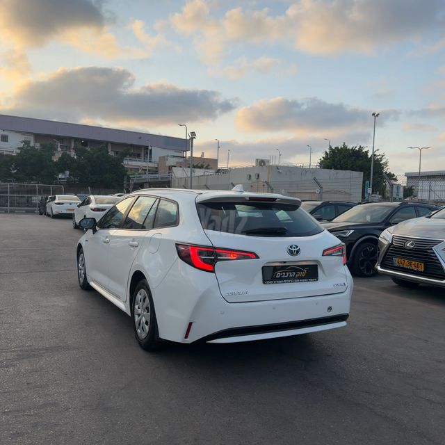טויוטה קורולה