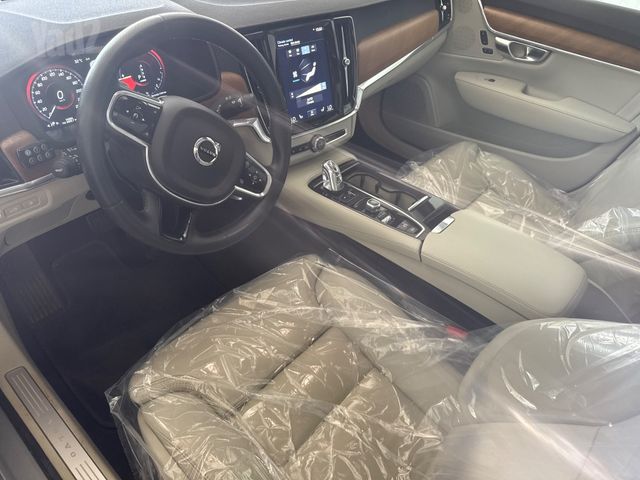 וולוו S90