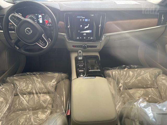 וולוו S90