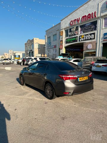 טויוטה קורולה