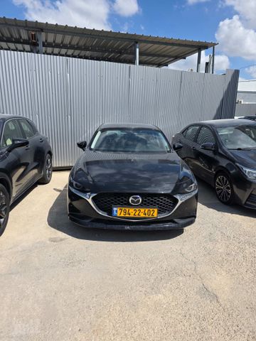 מאזדה 3