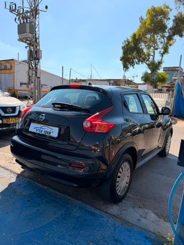 ניסאן ג'וק
