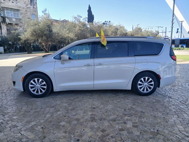 קרייזלר פסיפיקה