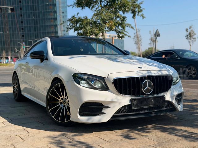 מודעת רכב מרצדס-בנץ E-class