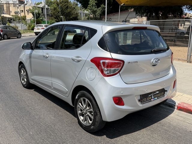 יונדאי i10