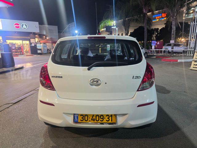 יונדאי i20