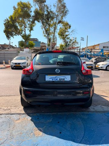 ניסאן ג'וק