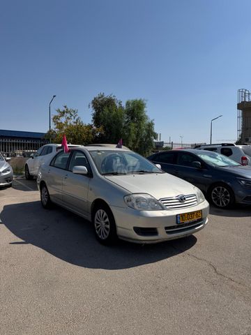 טויוטה קורולה