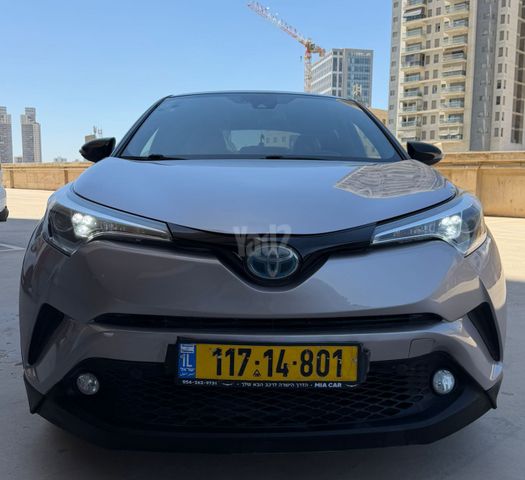 מודעת רכב טויוטה C-HR 1
