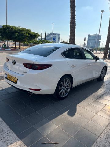 מאזדה 3