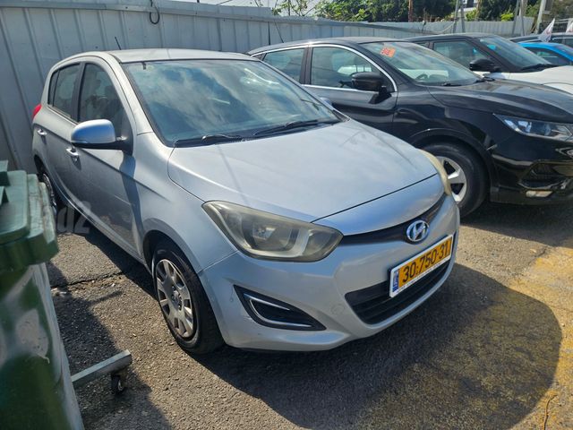 מודעת רכב יונדאי i20