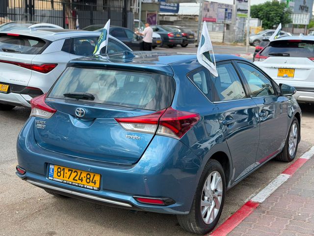 טויוטה אוריס