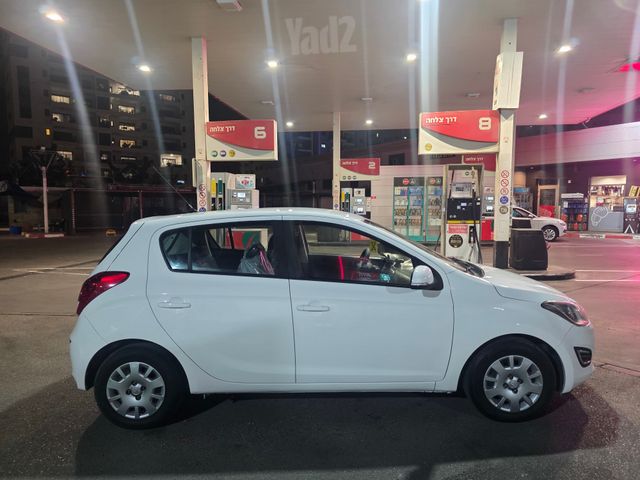 יונדאי i20