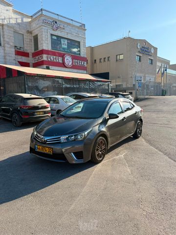 מודעת רכב טויוטה קורולה