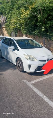 טויוטה פריוס