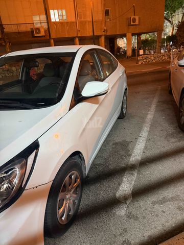 יונדאי אקסנט i25
