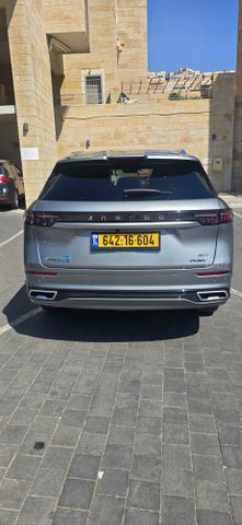 ג'אקו J8