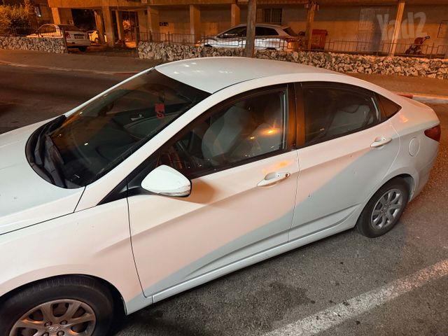 יונדאי אקסנט i25
