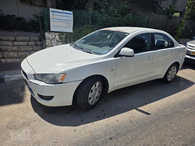 מודעת רכב מיצובישי לנסר