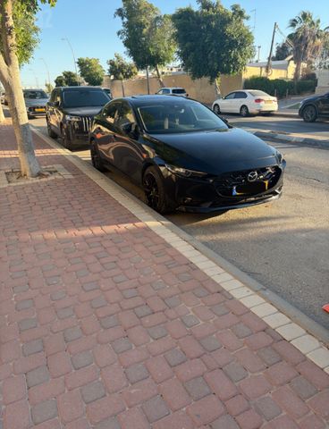 מאזדה 3
