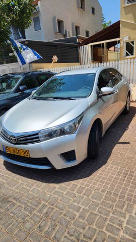 טויוטה קורולה