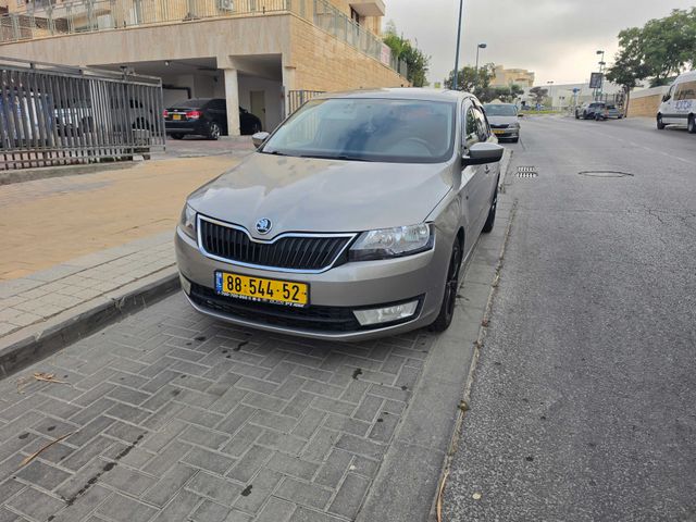 סקודה ראפיד