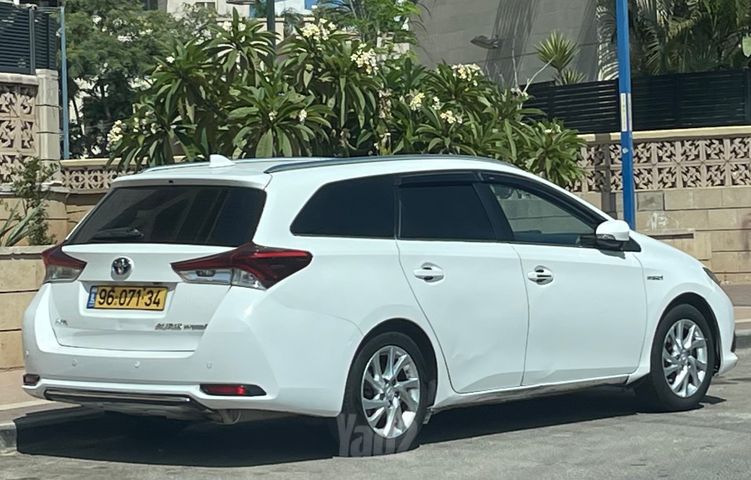 מודעת רכב טויוטה אוריס