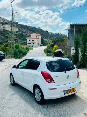 יונדאי i20