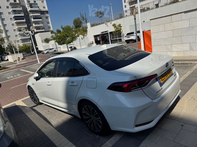טויוטה קורולה
