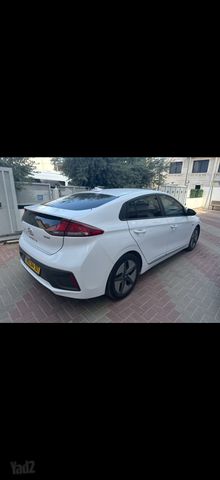 יונדאי איוניק