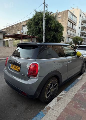 מיני קופר SE (חשמלית)