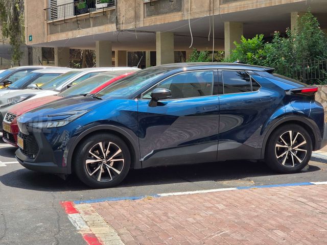 טויוטה C-HR