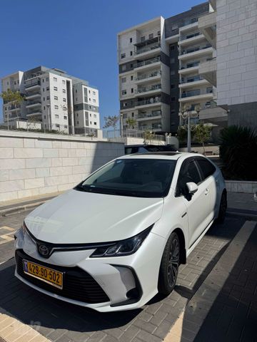 טויוטה קורולה