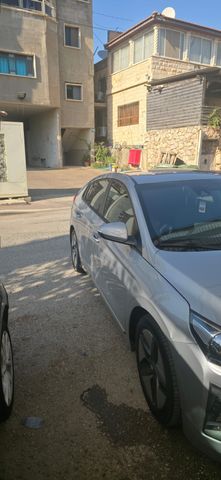 יונדאי איוניק