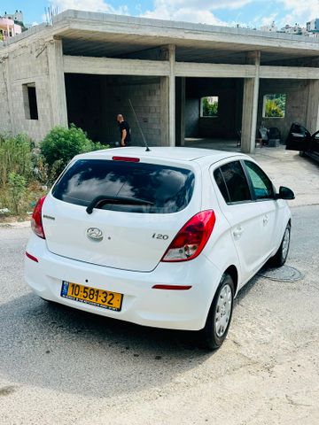 יונדאי i20