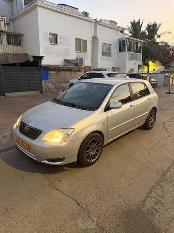 טויוטה קורולה