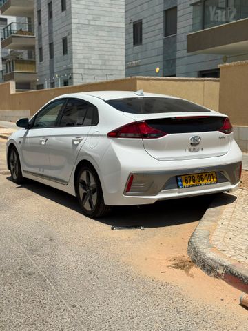 יונדאי איוניק
