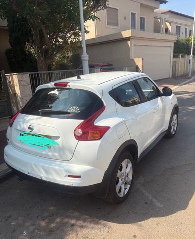 ניסאן ג'וק
