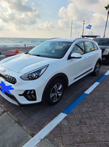 קיה נירו